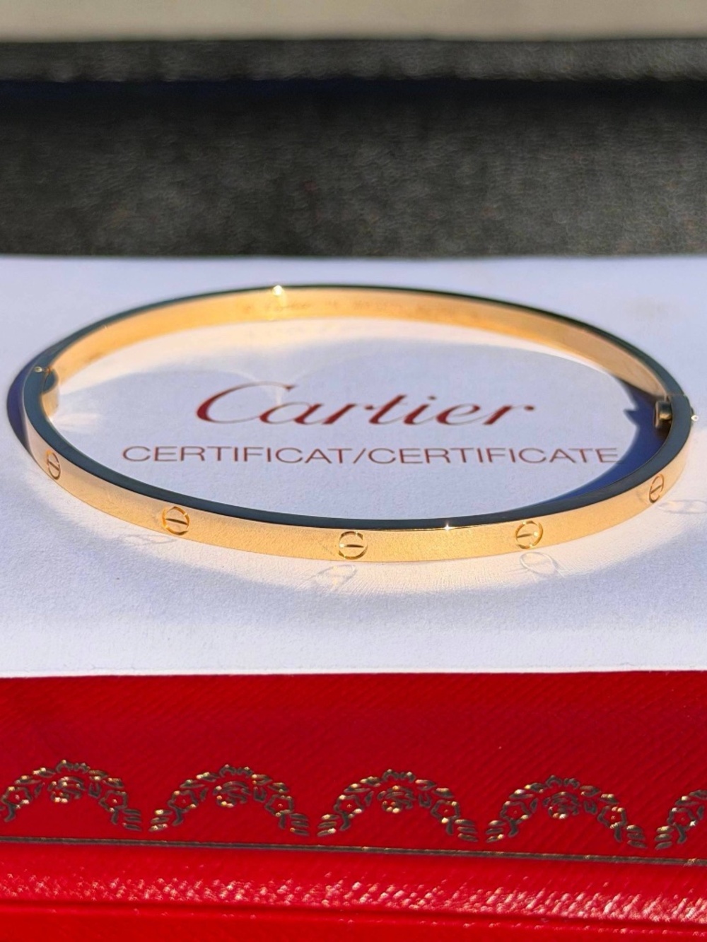 Cartier 18k yellow gold LOVE BRACELET, SMALL MODEL size 19 full set - Picture 4 of 11